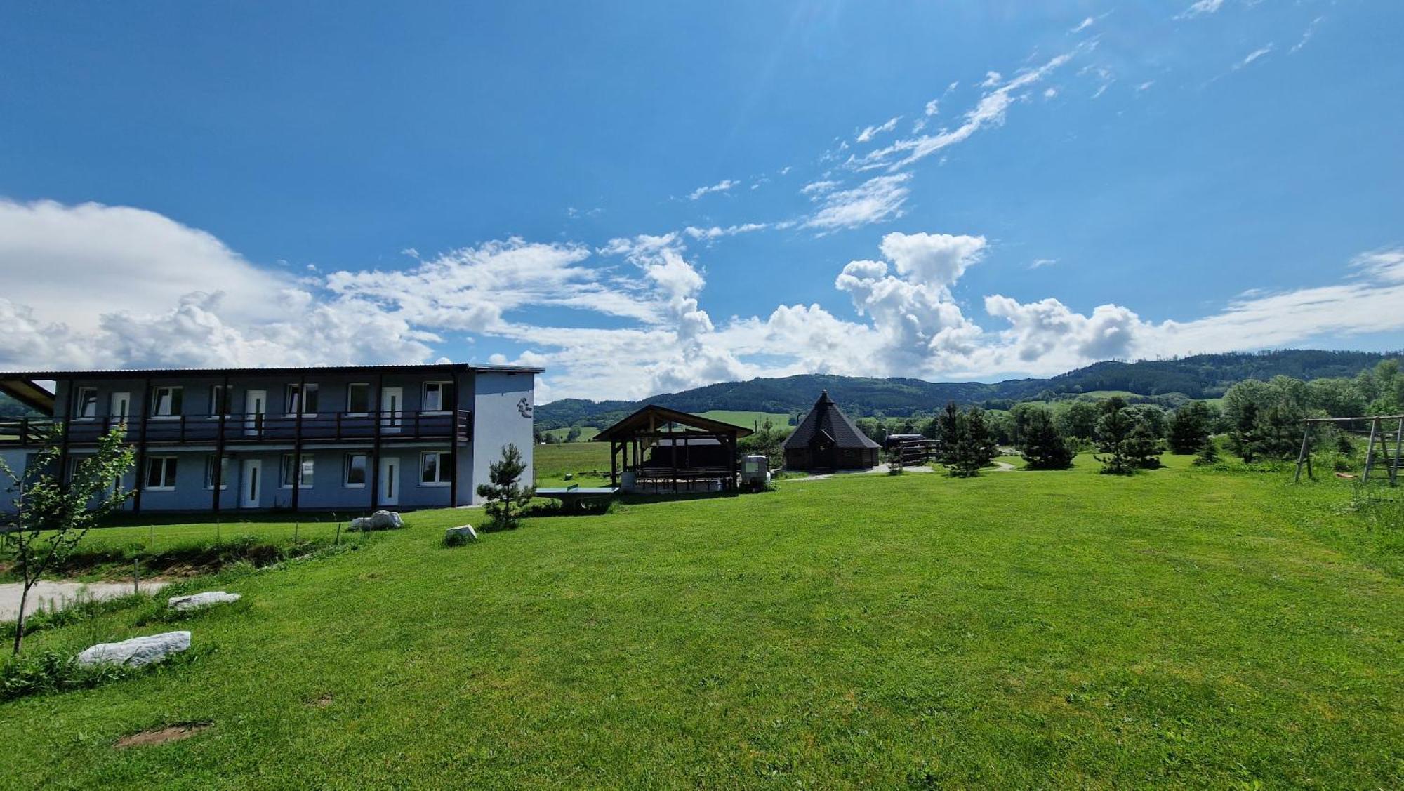 Pod Bukovkou Apartment Petrov nad Desnou Luaran gambar